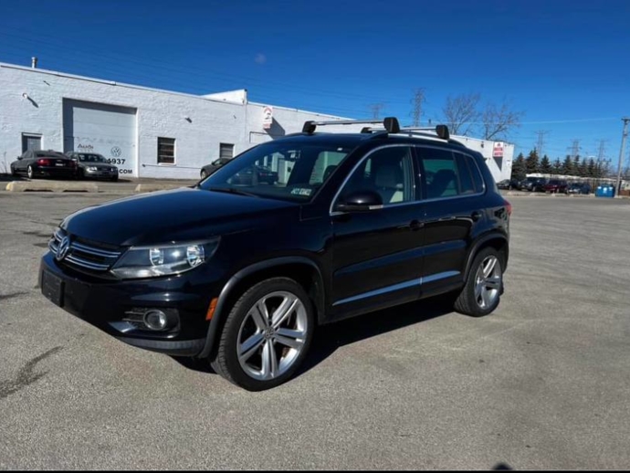 2016 Volkswagen Tiguan R-LINE